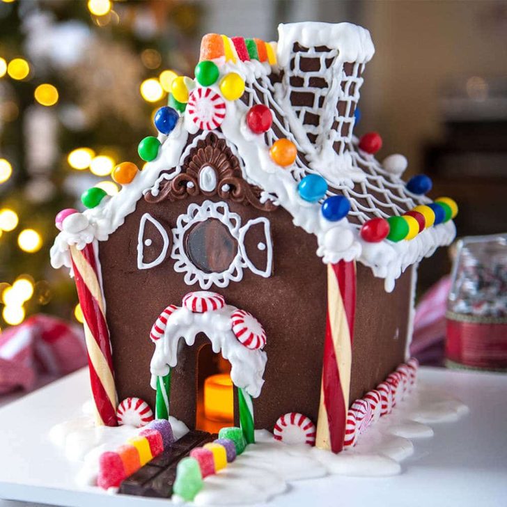 20 Gingerbread House Ideas, Tips, and Tricks - Fun Loving Families